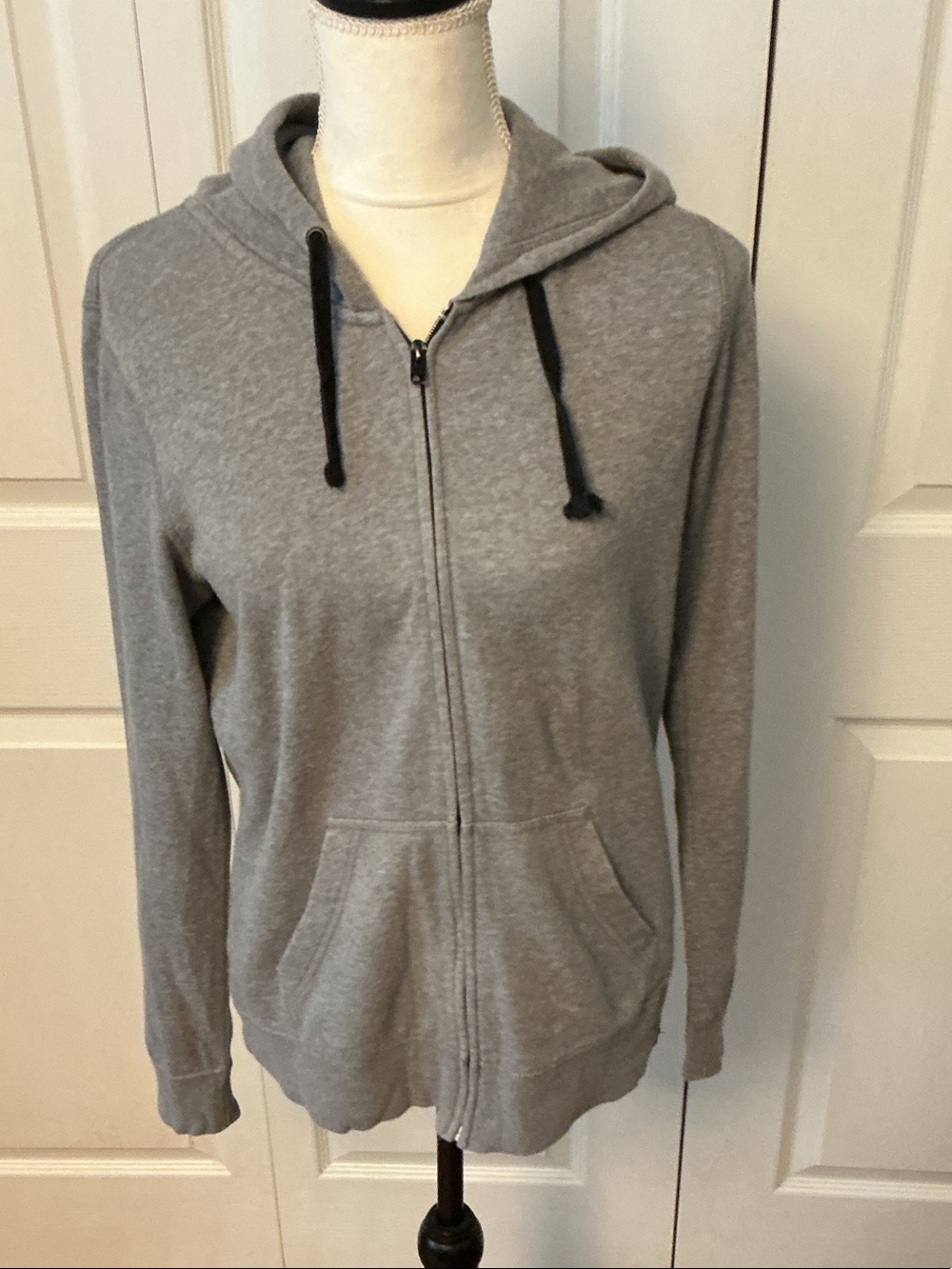 Hurley Light Gray Full-Zip Hoodie with Black Drawstrings